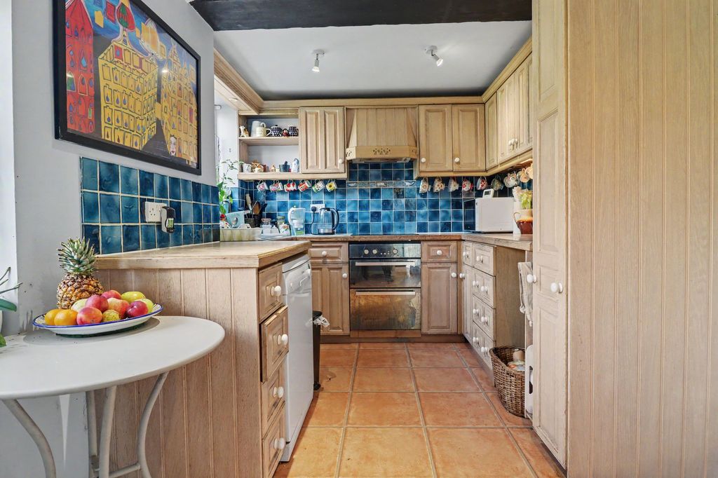 Property photo 2 of 18