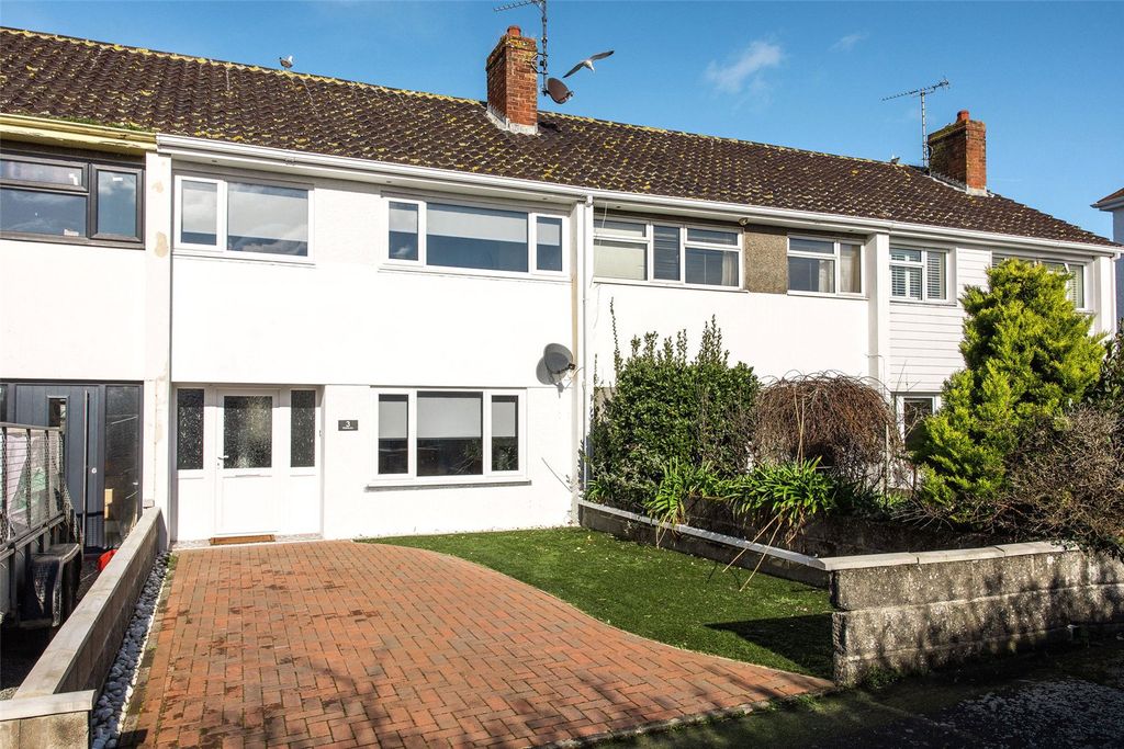 Property photo 1 of 16 Front