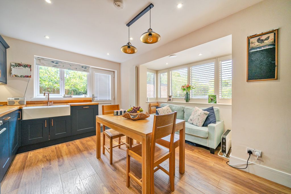 Additional image 9 of 4 bed detached bungalow for saleGoose Lane, Hook RG27