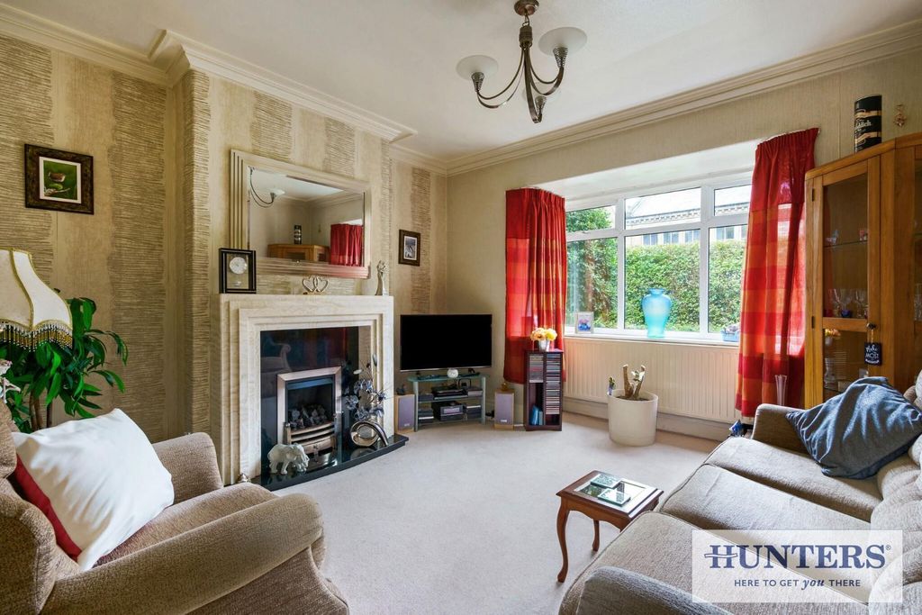 Property photo 3 of 20 99933_5 Leeds Road Rawdon (3) - Copy_Low.Jpg