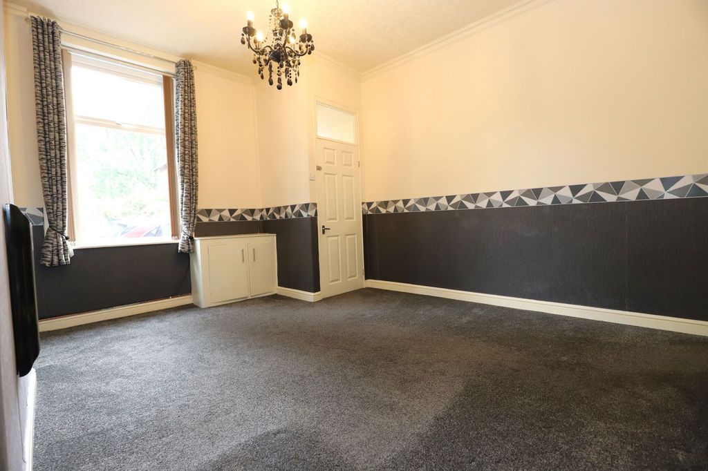 Property photo 3 of 30