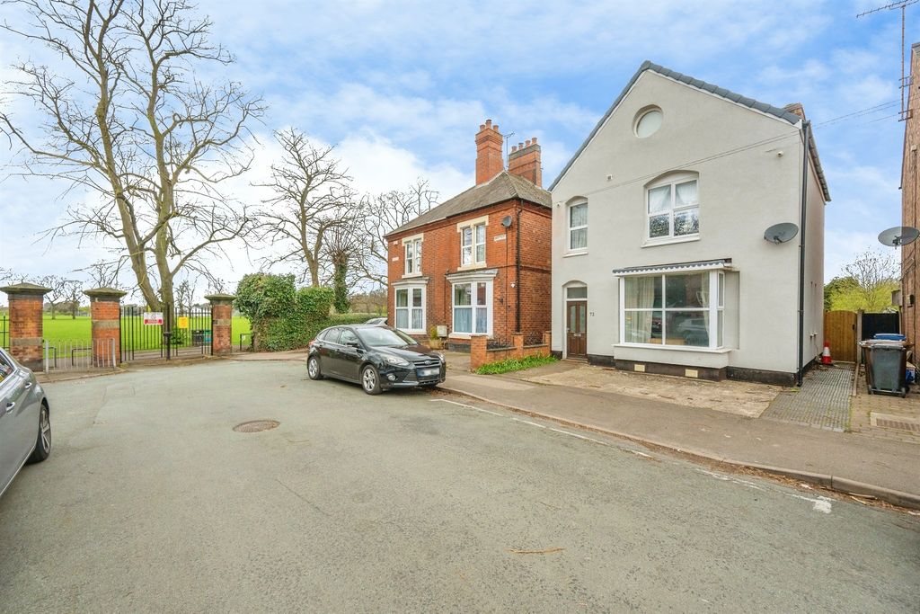 Property photo 2 of 24