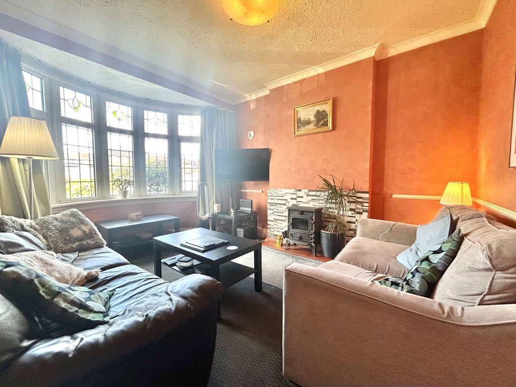 Property photo 3 of 25