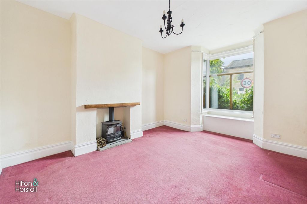 Property photo 2 of 17 Albert Terrace