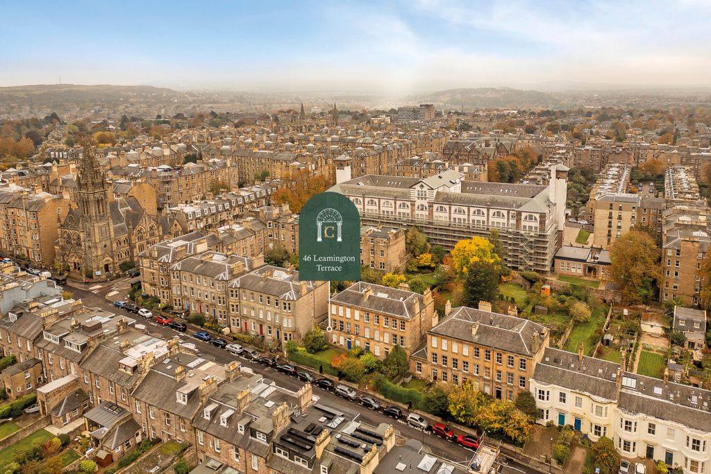 Property photo 2 of 31