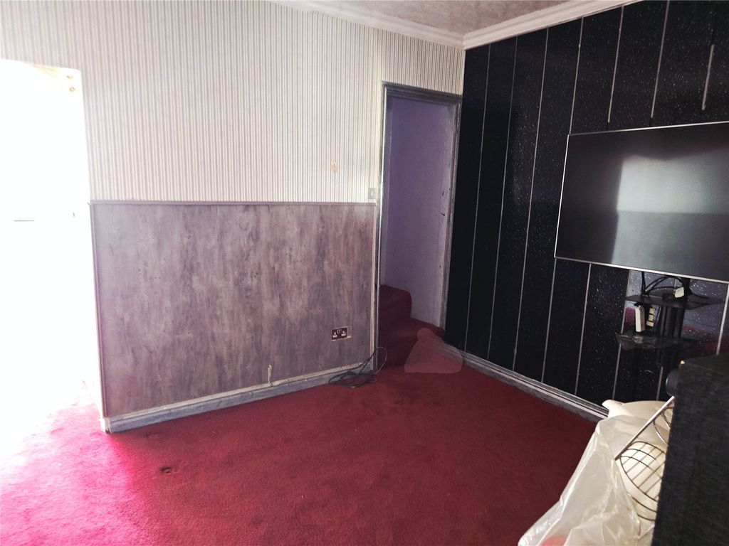 Property photo 3 of 12 Picture No. 10