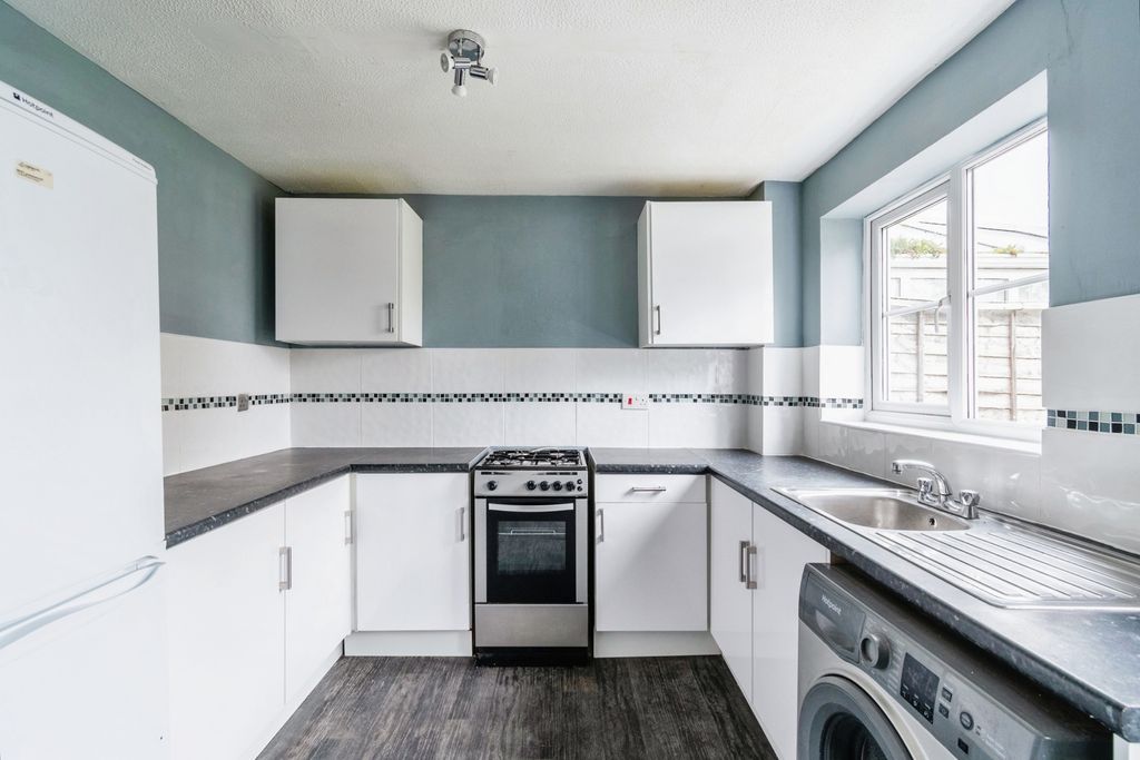 Property photo 2 of 12