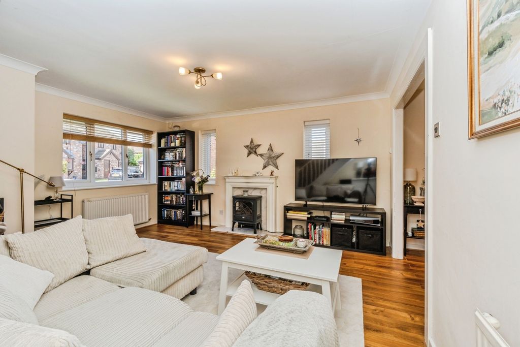 Property photo 2 of 17 Photo