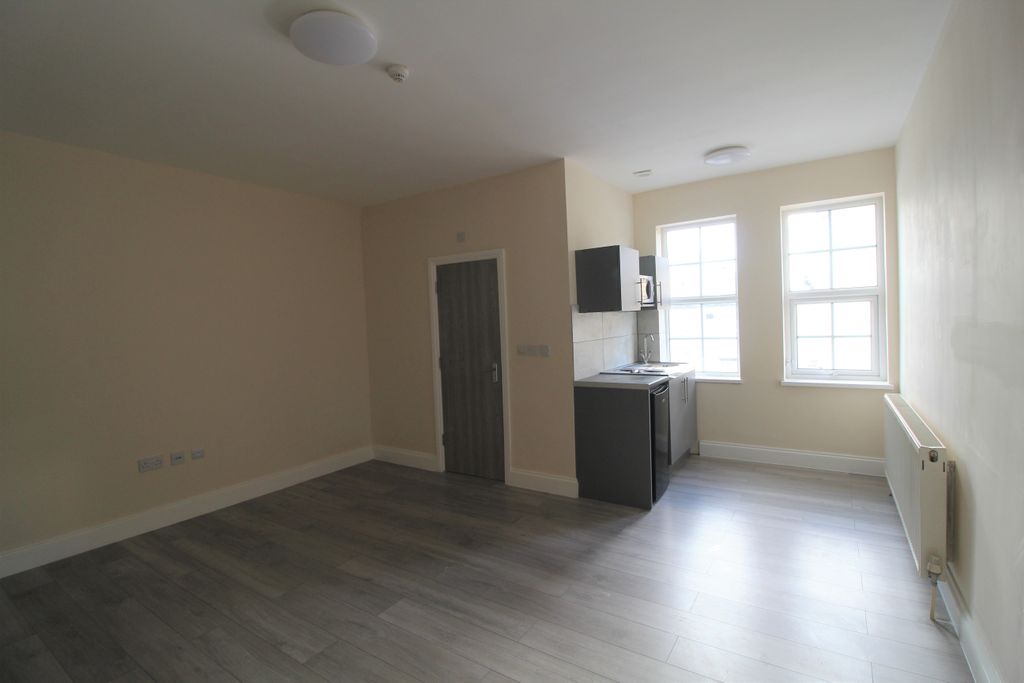 Property photo 1 of 4