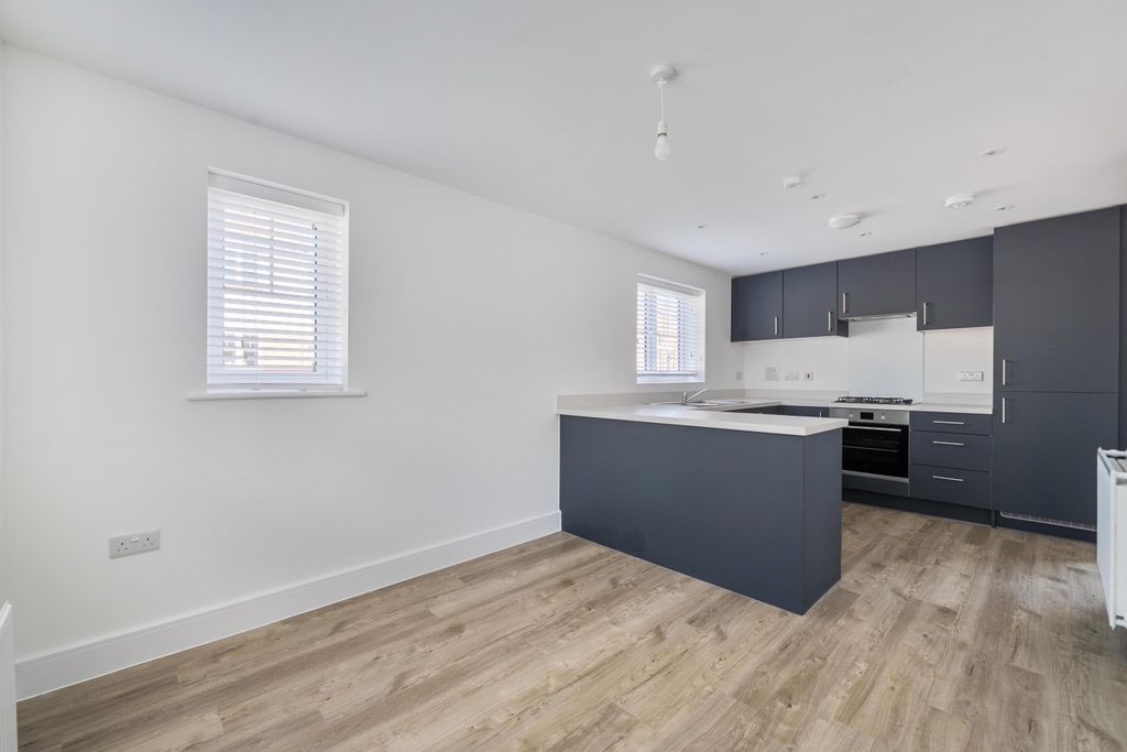 Property photo 3 of 17 Kitchen Dining Room