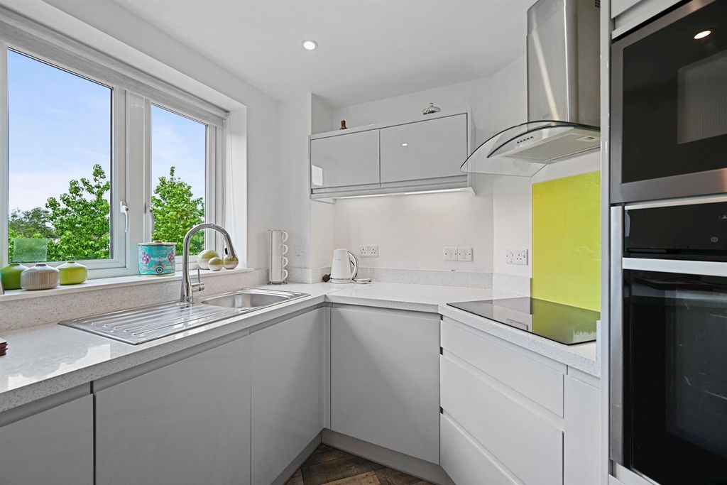 Property photo 2 of 16 07-9Fbedsc_9707 (1)-Medium.Jpg
