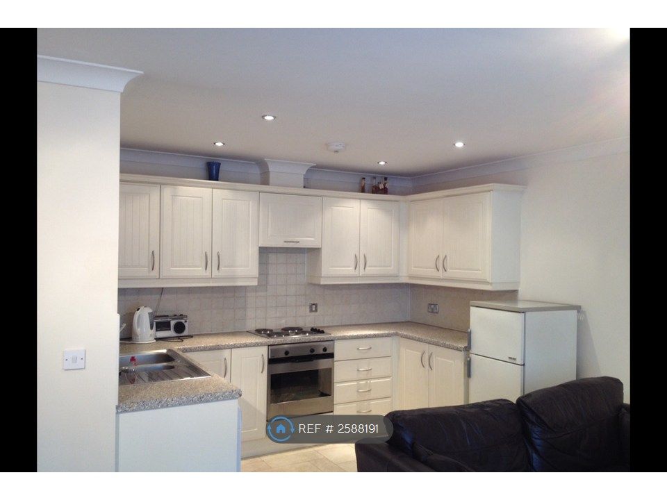 Property photo 2 of 11 Kitchen