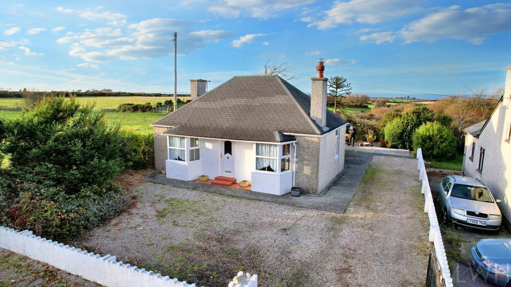 Property photo 1 of 17 Front