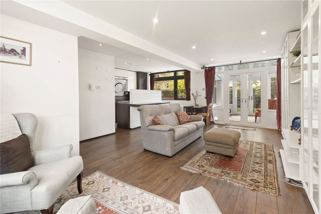 Property photo 3 of 11 Picture No. 20