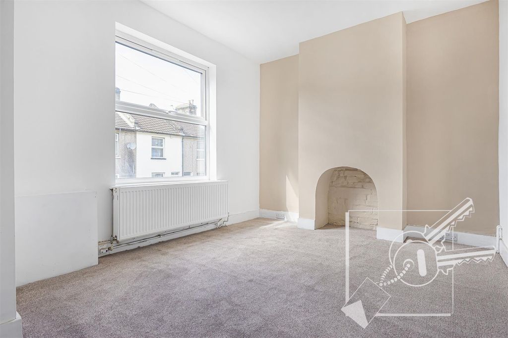 Property photo 3 of 27 Reception Room