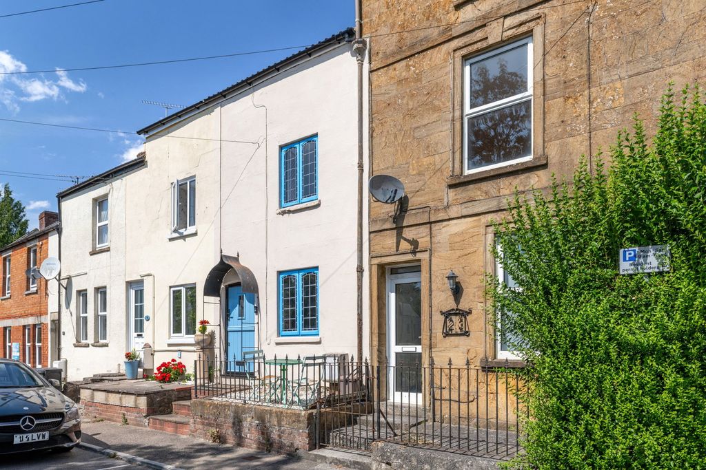 Property photo 2 of 16