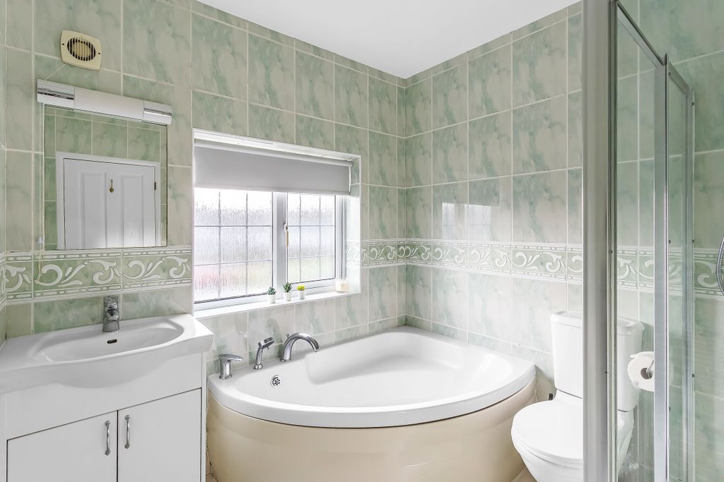 Additional image 16 of 5 bed detached house for saleCourt Avenue, Coulsdon CR5