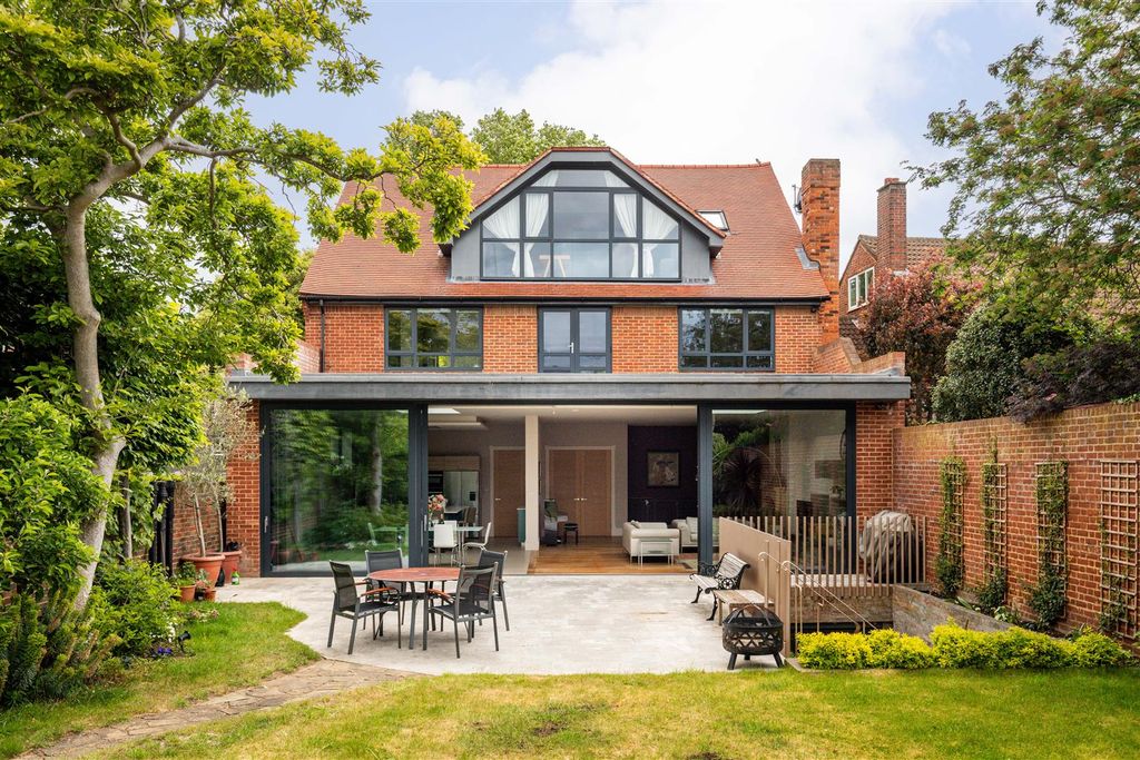 Property photo 1 of 20 Hartington Road-32.Jpg