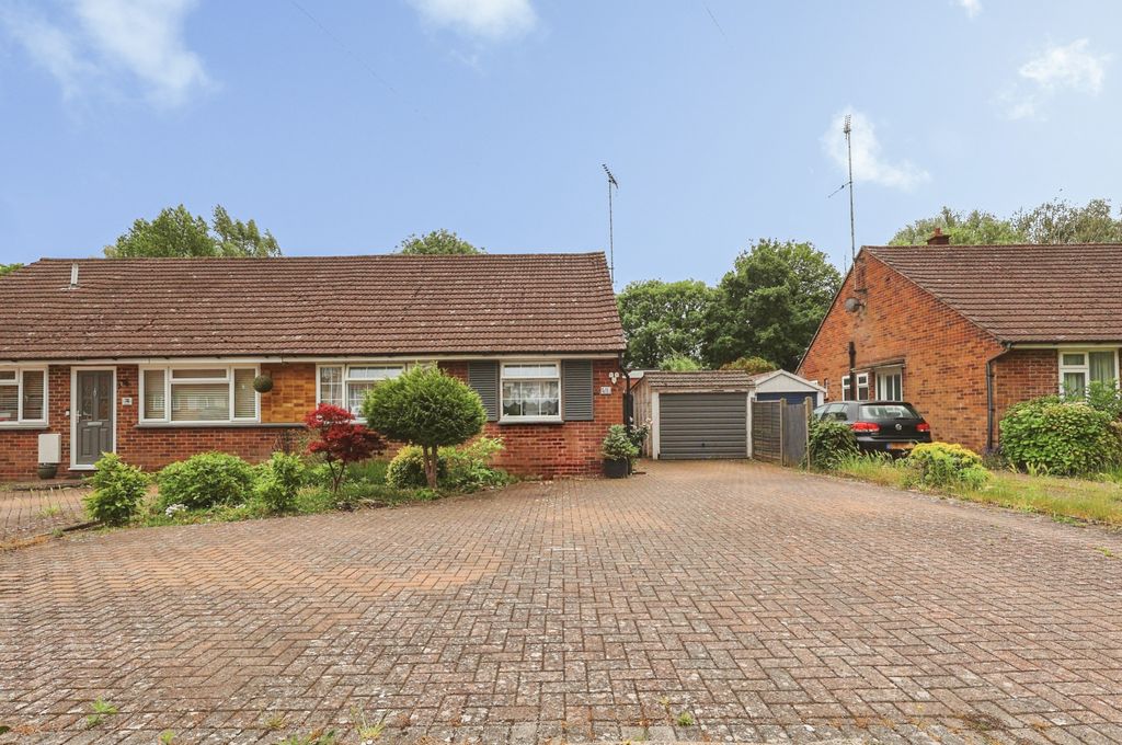 Property photo 1 of 32