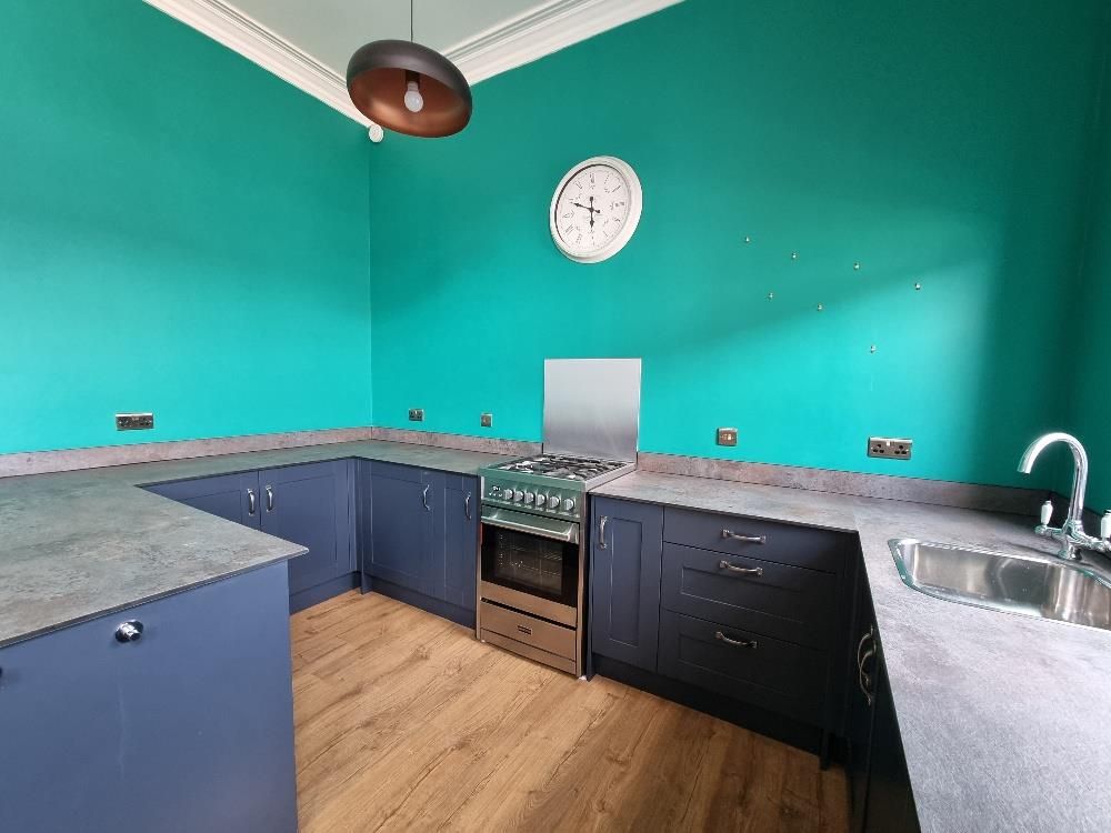 Property photo 3 of 19 Rdc0397Glel Kitchen (1).Jpg