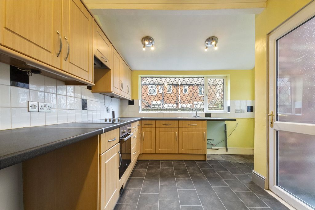 Property photo 3 of 13 Kitchen