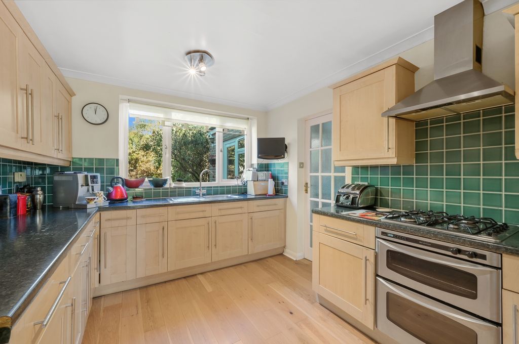 Property photo 2 of 13