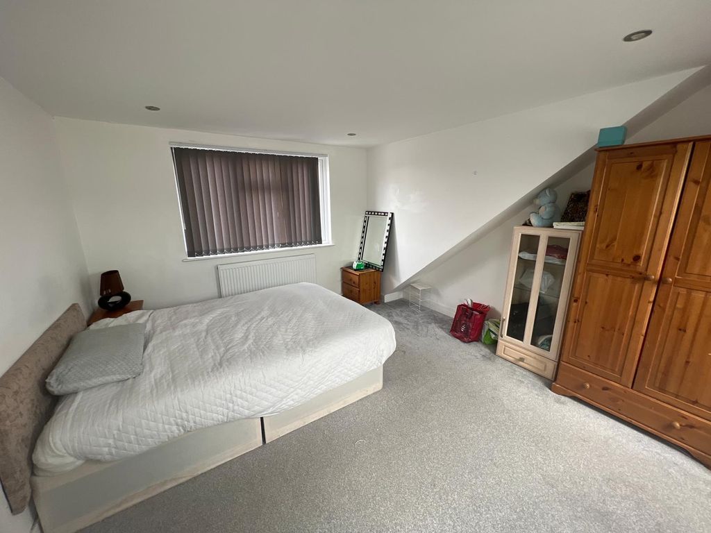 Property photo 1 of 4 Room