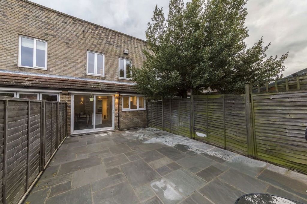 Property photo 3 of 3