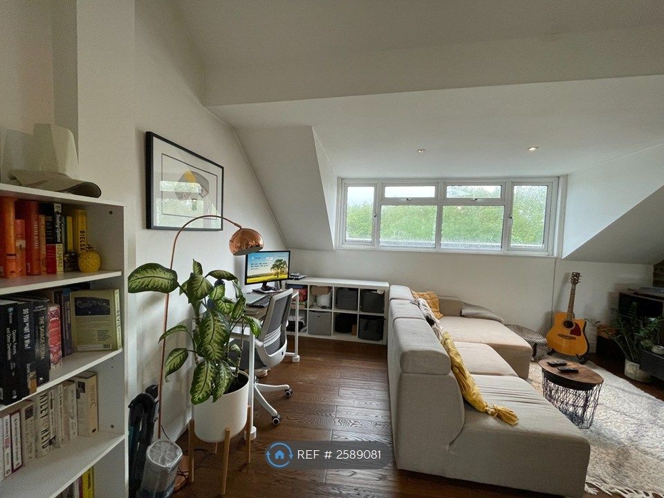 Property photo 3 of 21