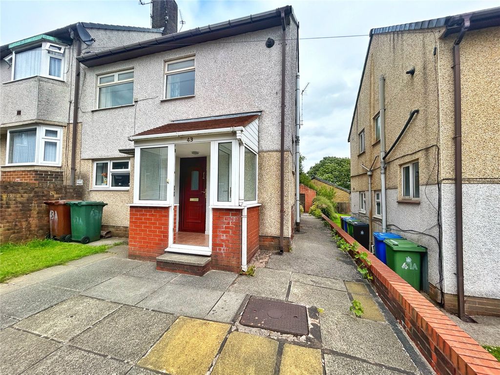 Property photo 1 of 12 Maisonette