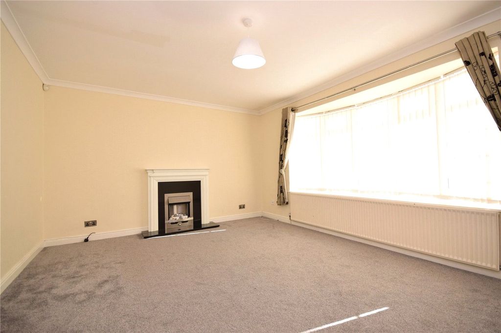 Property photo 2 of 17 Picture No. 03