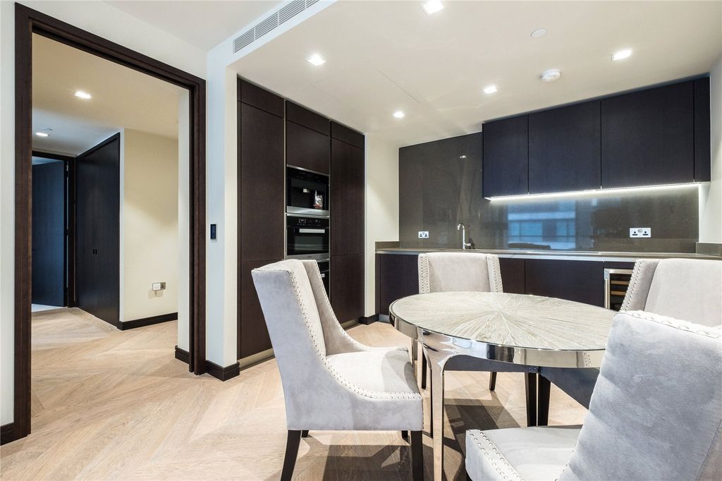 Property photo 3 of 31 Picture No. 22