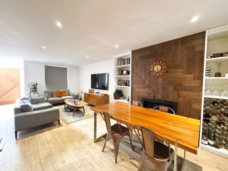 Property photo 1 of 17 Lounge-Diner View 2