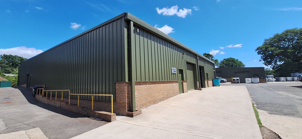 Property photo 1 of 2