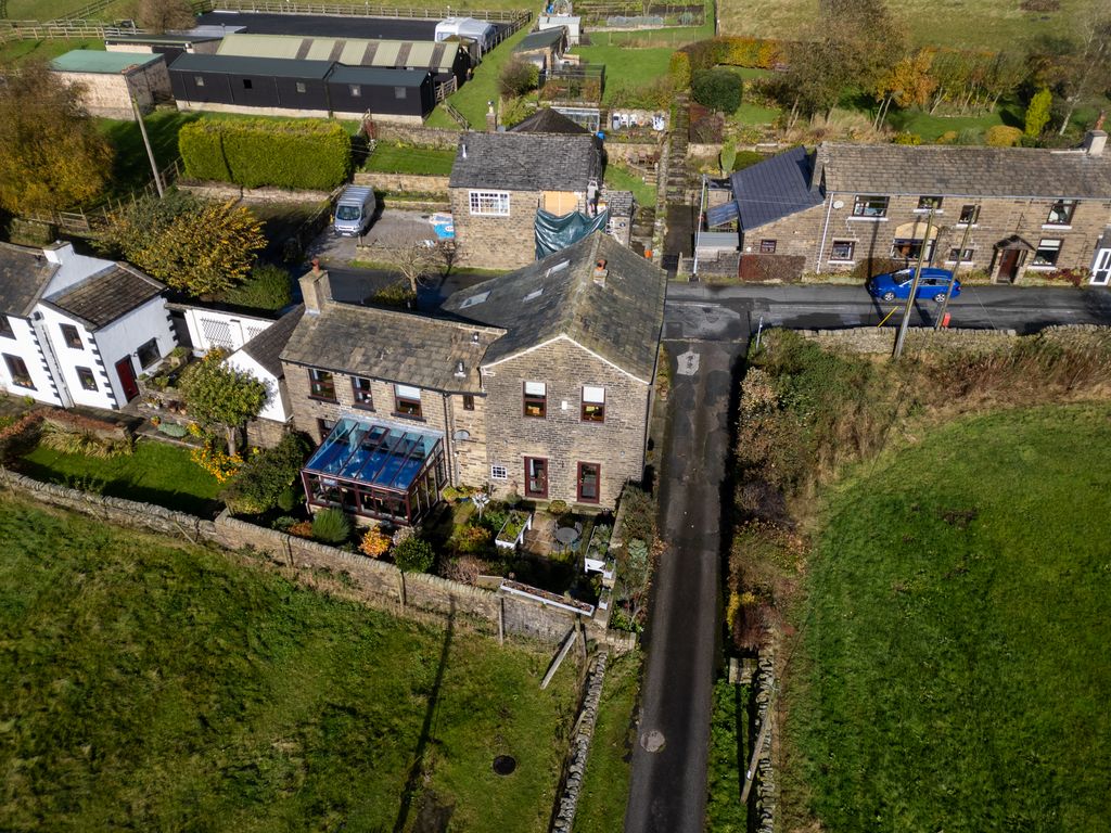 Property photo 1 of 38 1 Upper Marsh Lane-02