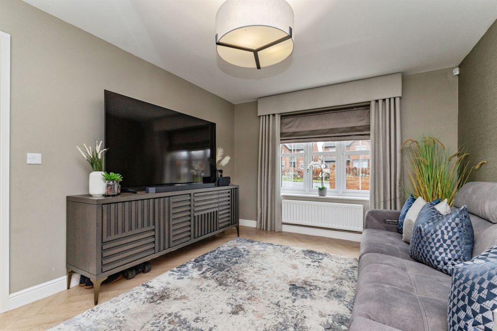 Property photo 3 of 28