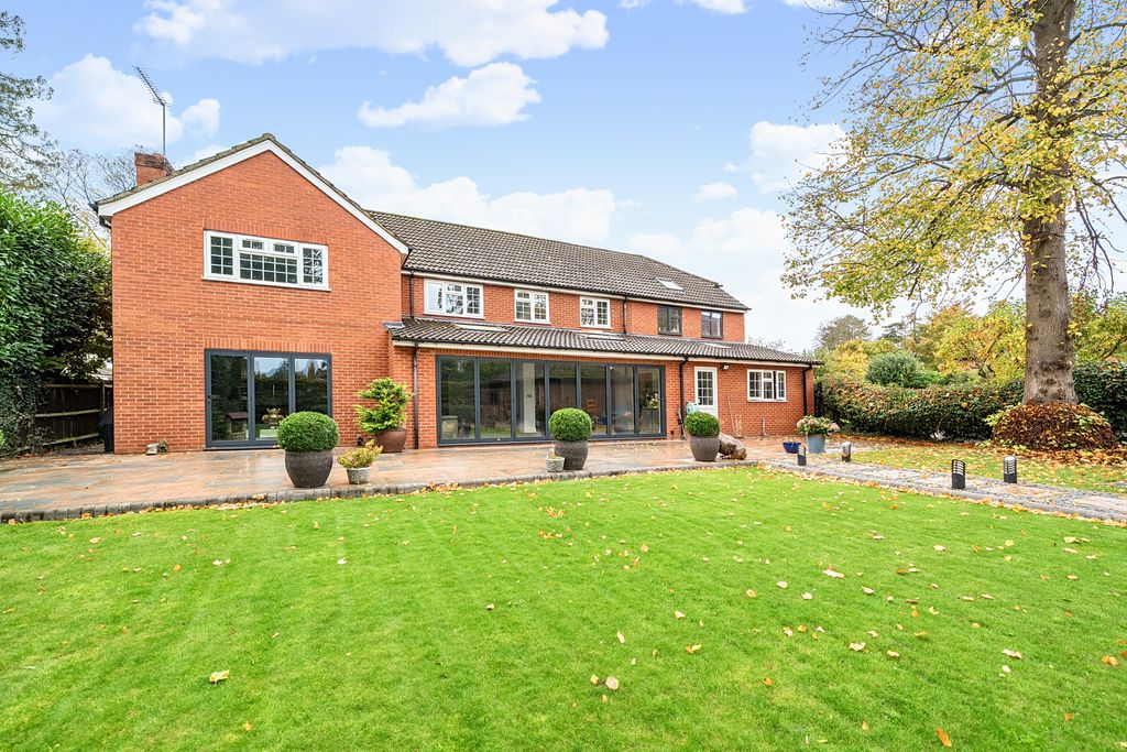 Additional image 28 of 6 bed detached house for saleNewlands Drive, Maidenhead SL6