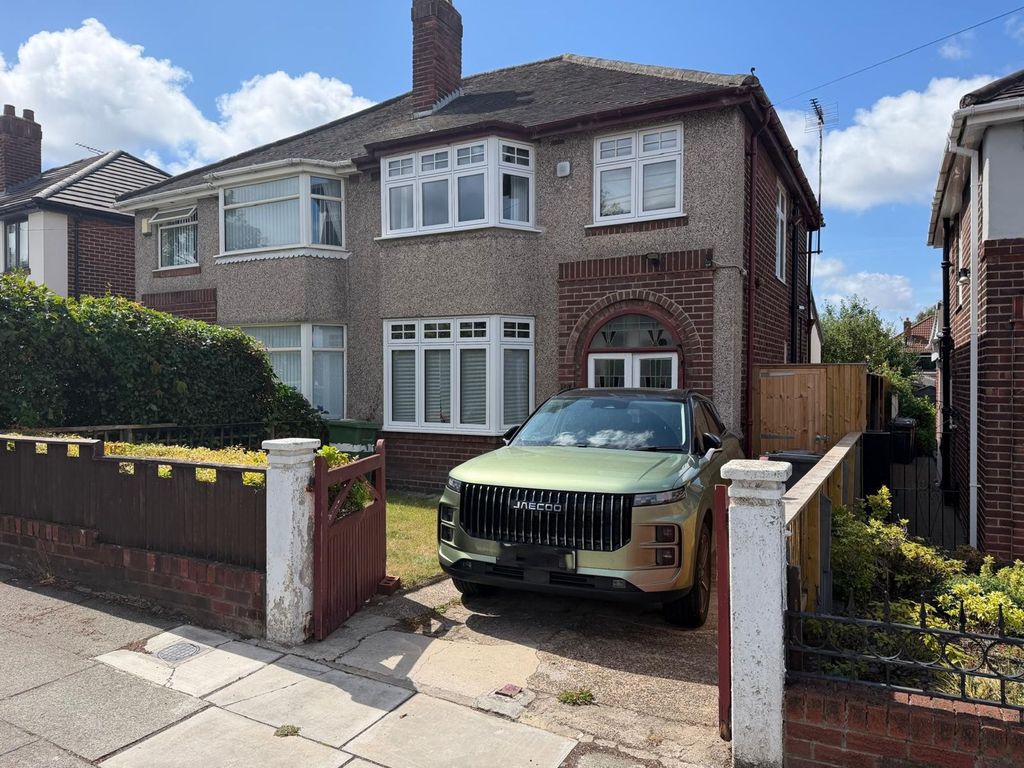 Property photo 1 of 11