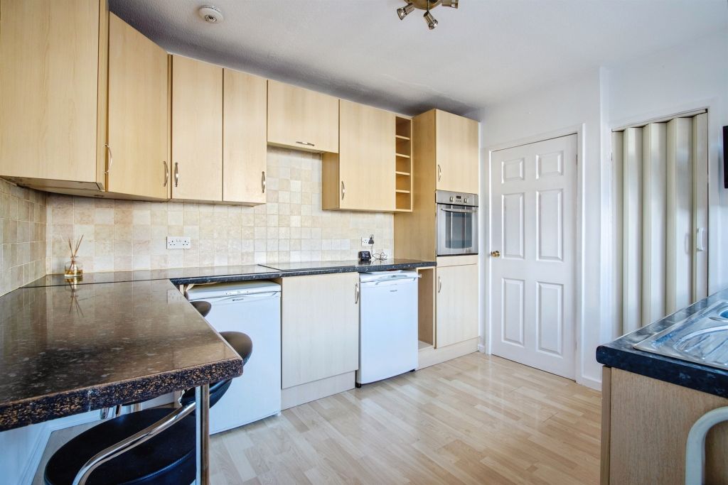 Property photo 3 of 17