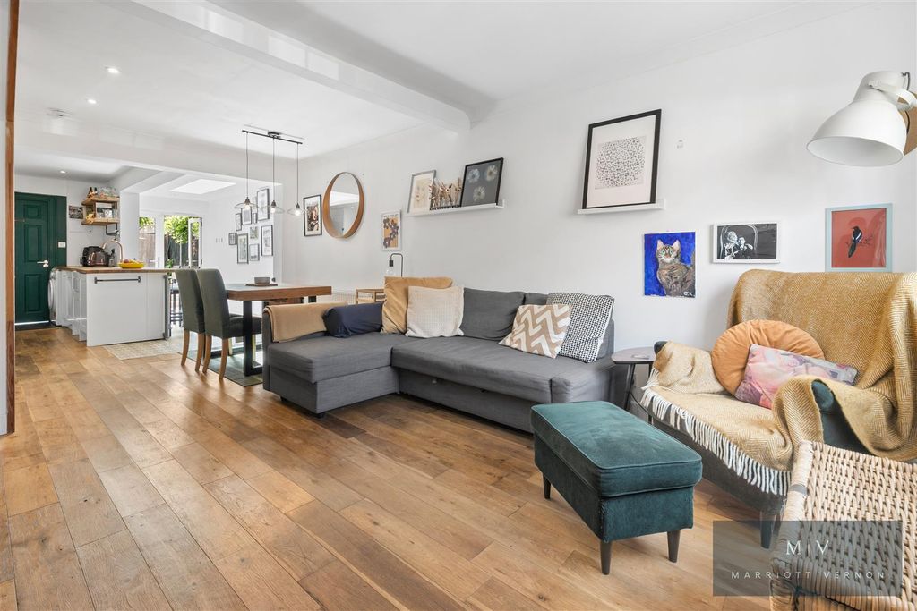 Property photo 3 of 15 Napier Road 42 MV-6.Jpg