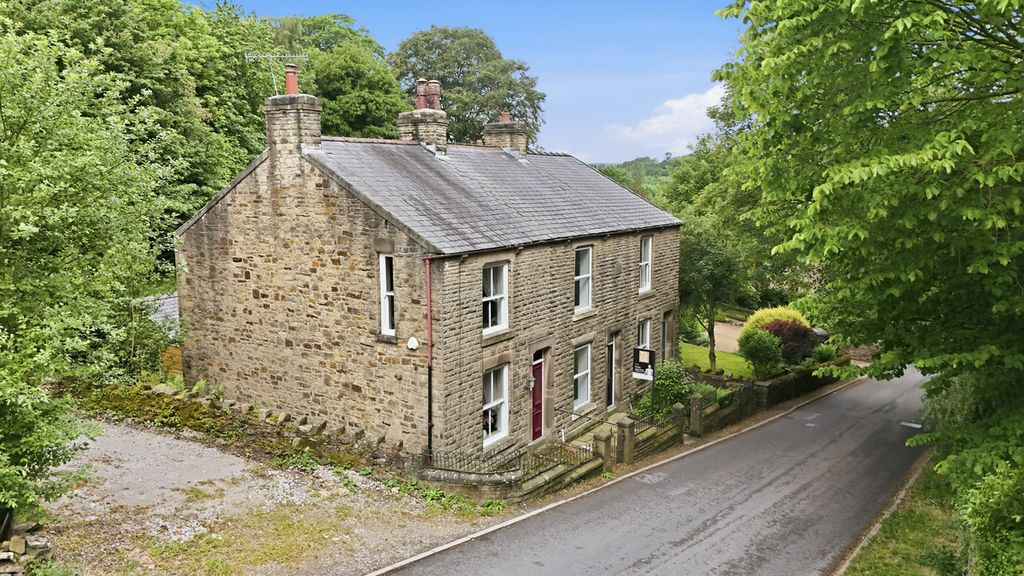 Property photo 1 of 25