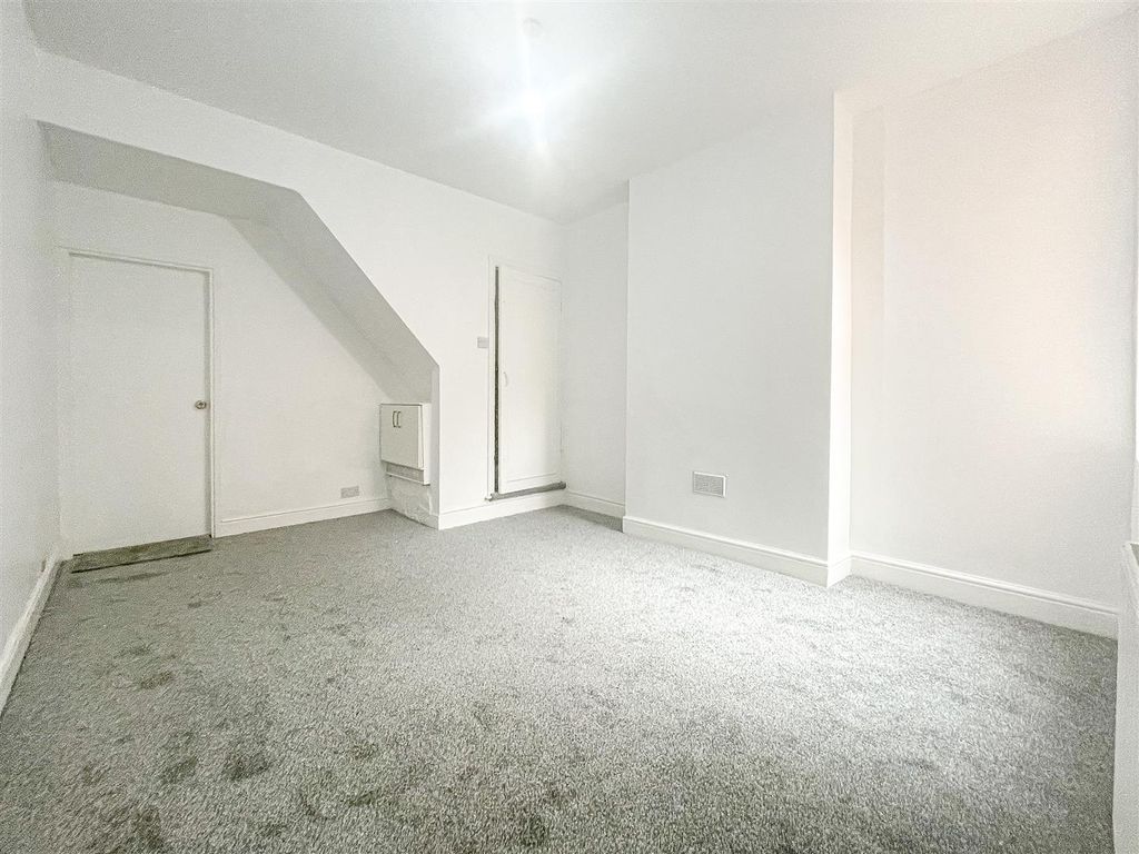 Property photo 3 of 17 Image 5.Jpg