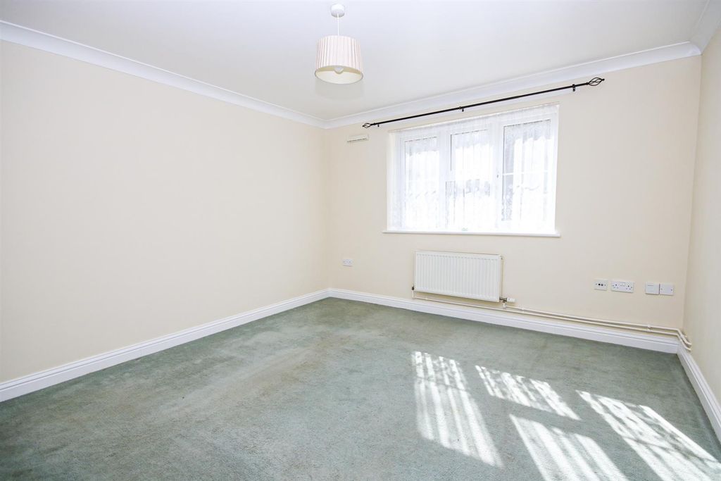 Property photo 2 of 11 4-Img_8790.Jpg