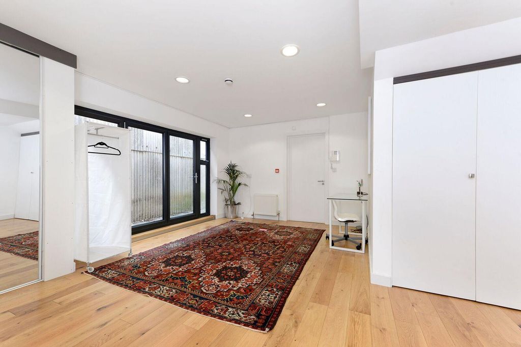 Property photo 2 of 7 Helliwell &amp; Co.