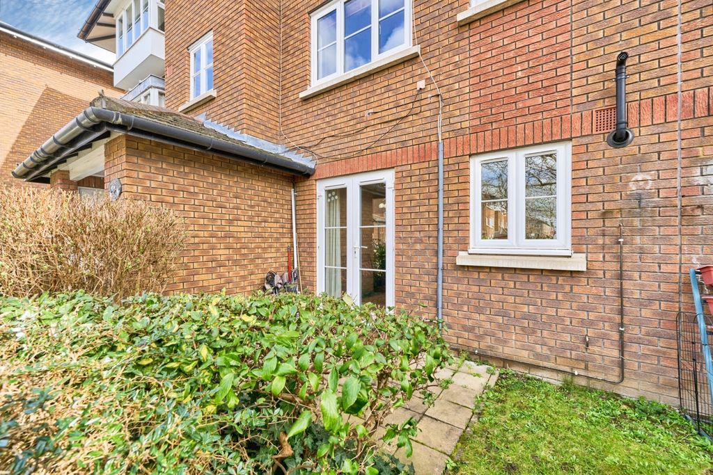 Property photo 2 of 17 Pbox-Img.Jpg
