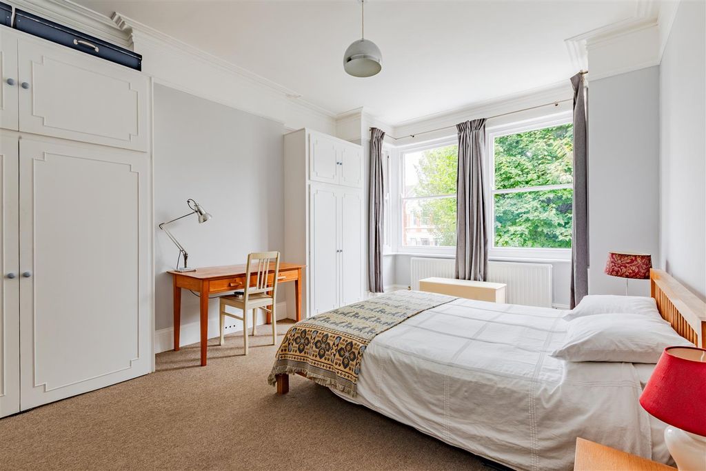 Property photo 3 of 9