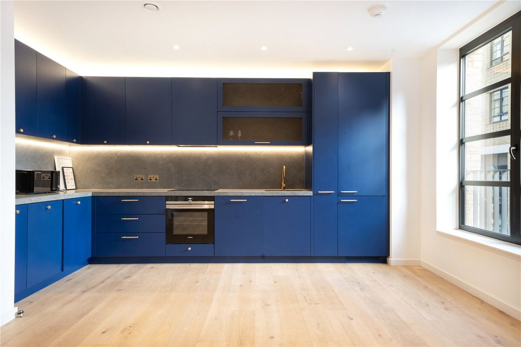 Property photo 3 of 22 Picture No. 23