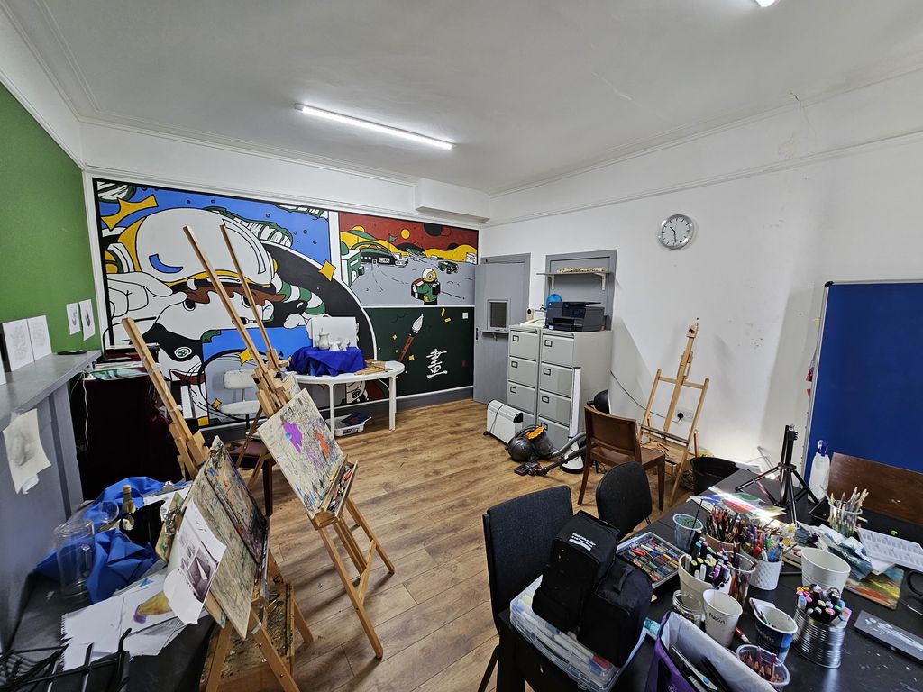 Property photo 3 of 6