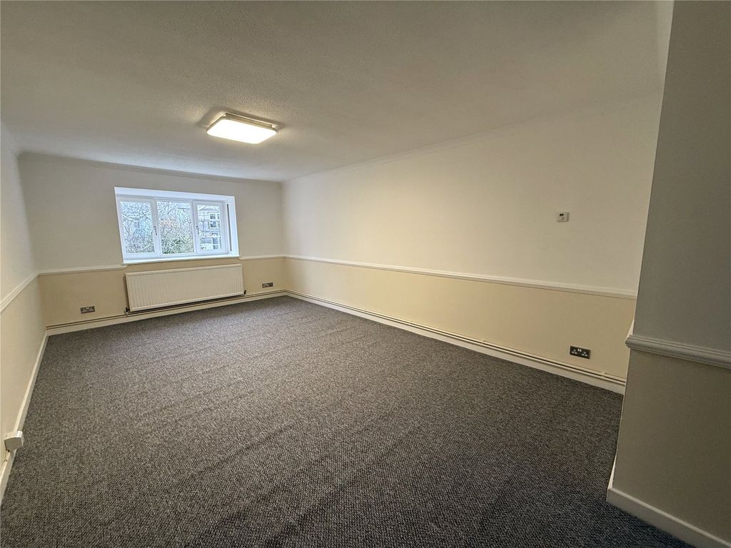 Property photo 2 of 11 Picture No. 01