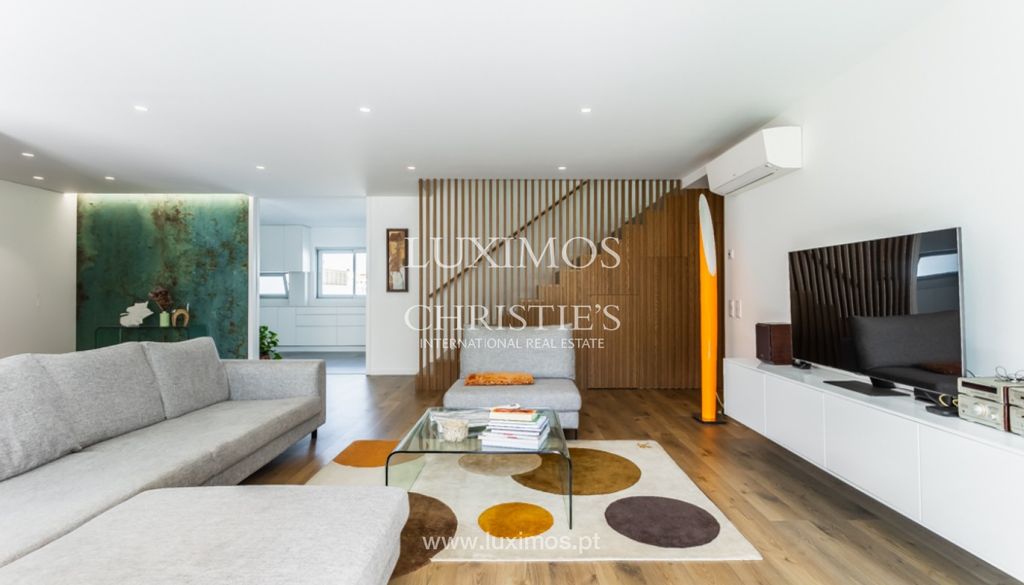 Property photo 3 of 25